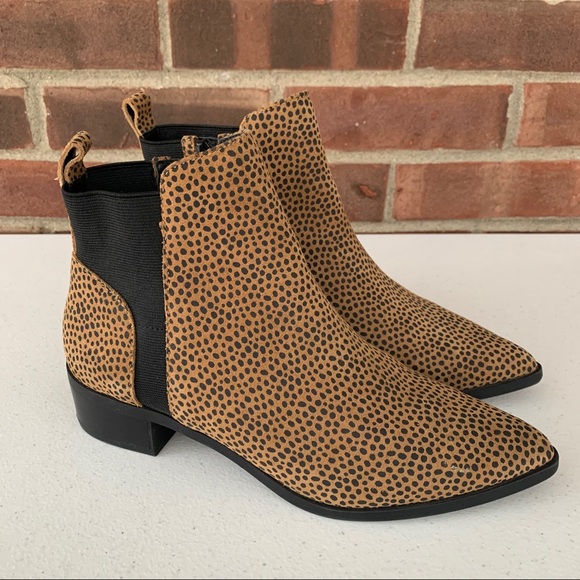 Crown Vintage Afessa animal print ankle boots
